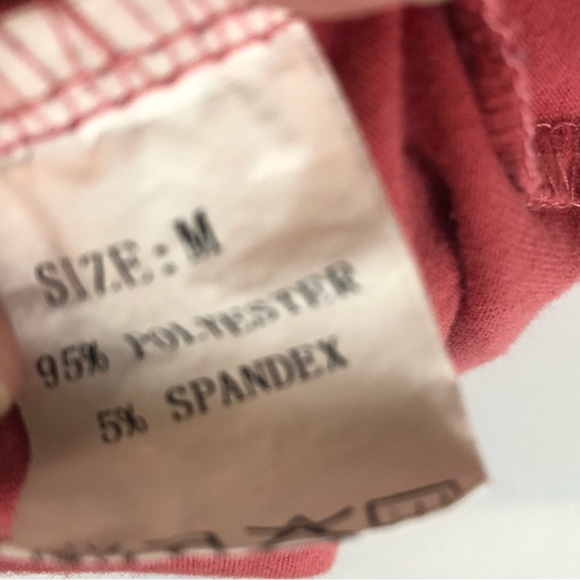 Distressed T-Shirt W/ Lips -Has Holes Throughout M - Picture 3 of 3